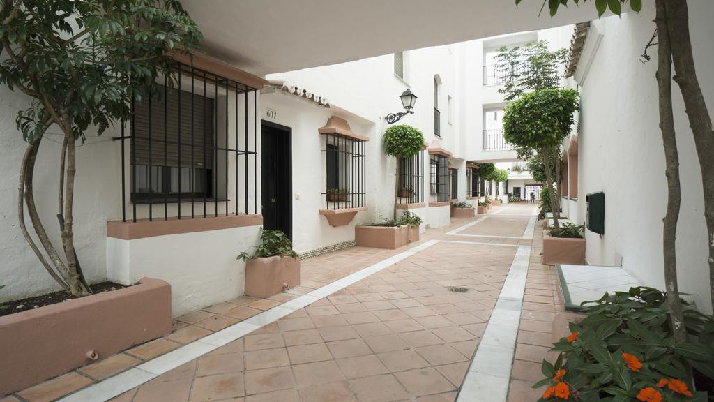 Club Jardines Del Puerto Leilighet Marbella Eksteriør bilde