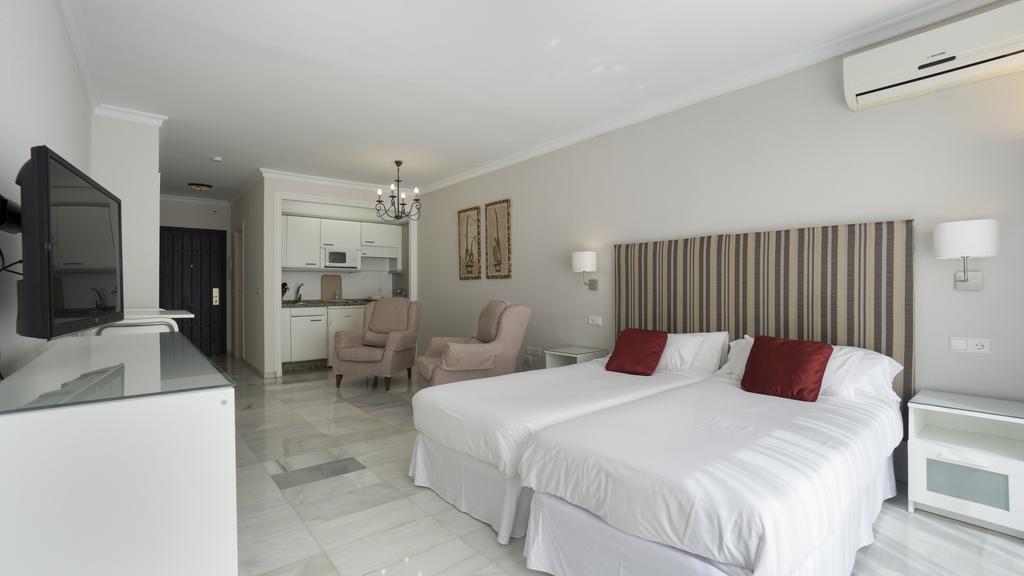 Club Jardines Del Puerto Leilighet Marbella Eksteriør bilde