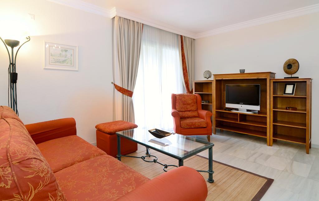 Club Jardines Del Puerto Leilighet Marbella Eksteriør bilde